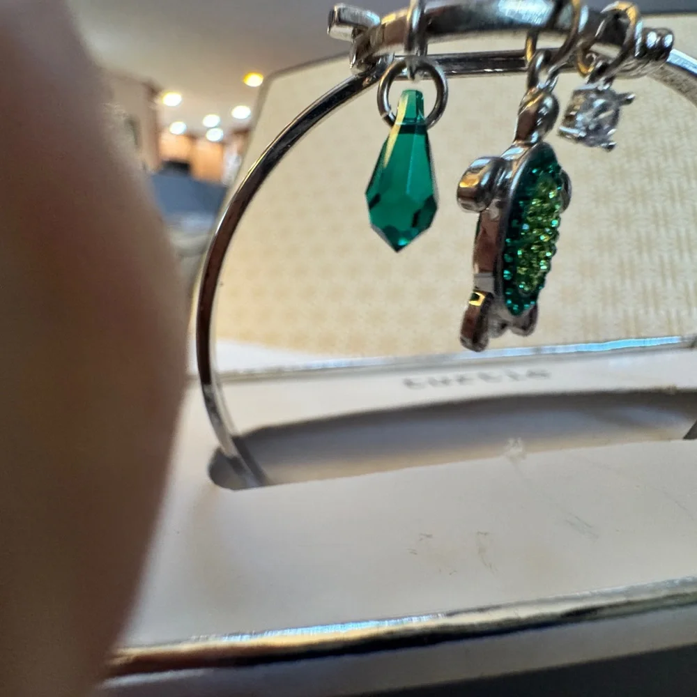 NWT NIB Silver Bracelet Crystal TURTLE Charm, Green/blue tear drop & CZ Orig $60 - Picture 9 of 15